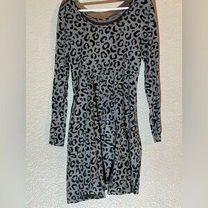 Girls cheetah dress with long sleeves